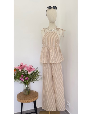 TOP ENSEMBLE EN LIN BEIGE À RAYURES