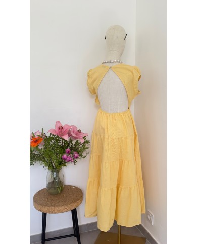 ROBE JAUNE EN LIN DOS NU