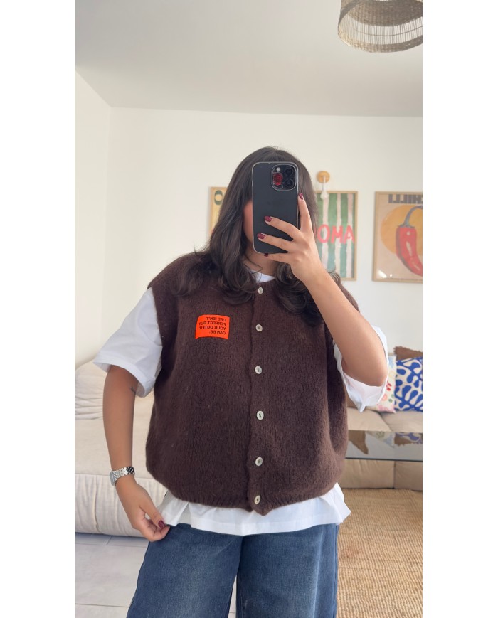 PULL SANS MANCHE CHOCO