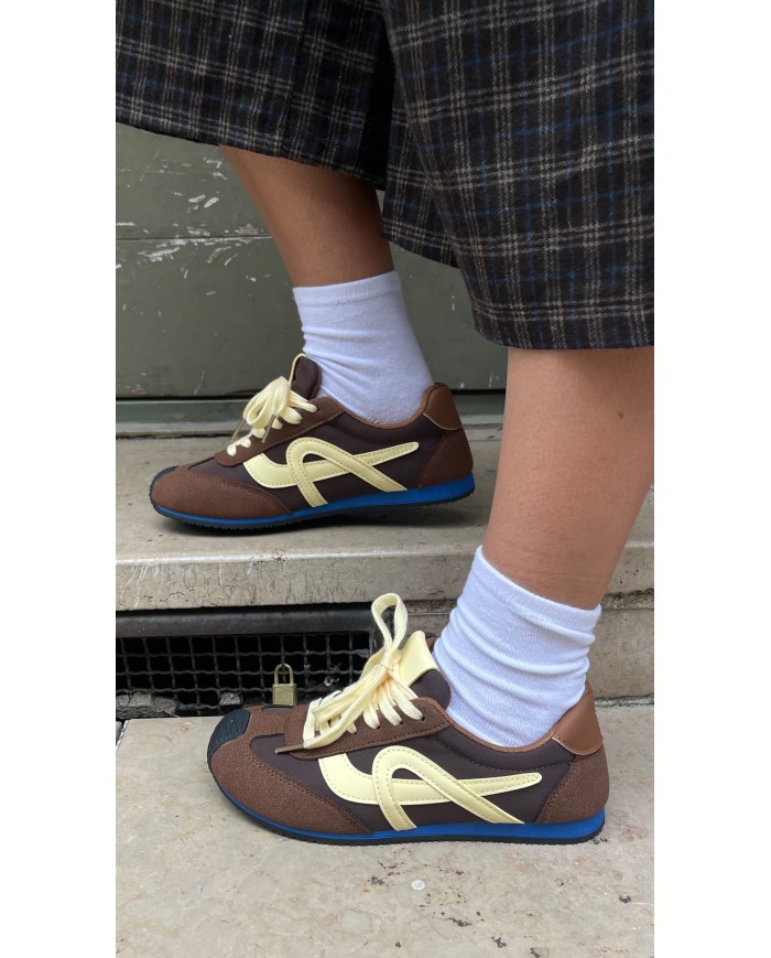 BASKET CHOCO ET JAUNE