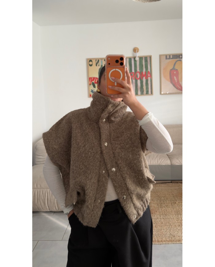 VESTE SANS MANCHE TAUPE COL HAUT