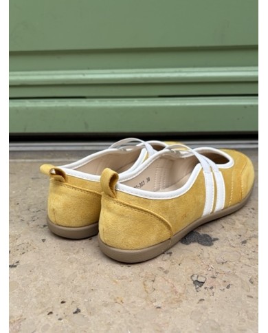 BALLERINES JAUNES À BRIDES
