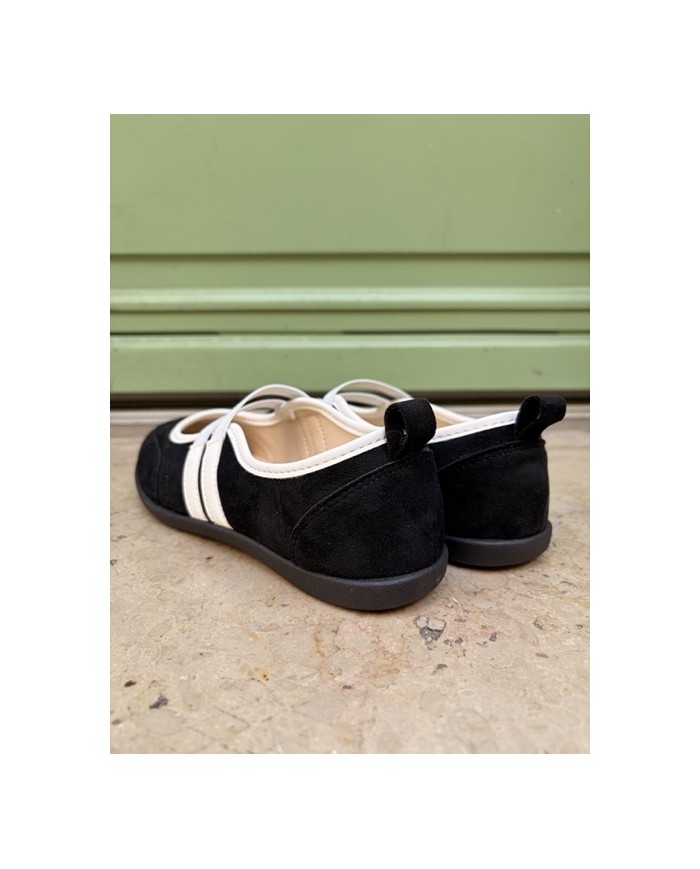 BALLERINES NOIR À BRIDES