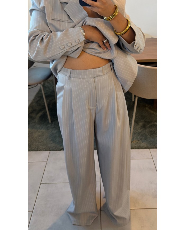 PANTALON GRIS RAYÉ
